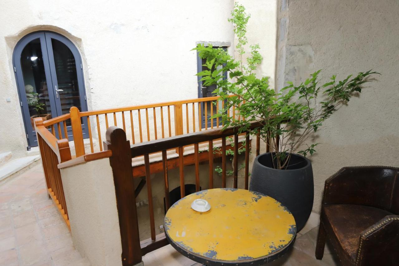 La Casa De Boulbon Hotel Bagian luar foto